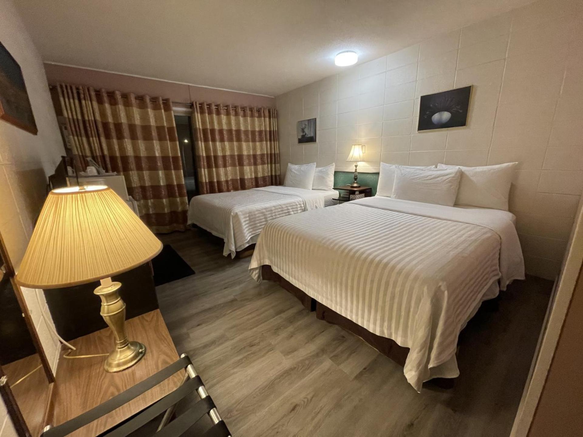 Holiday House Motel Ladysmith Ngoại thất bức ảnh