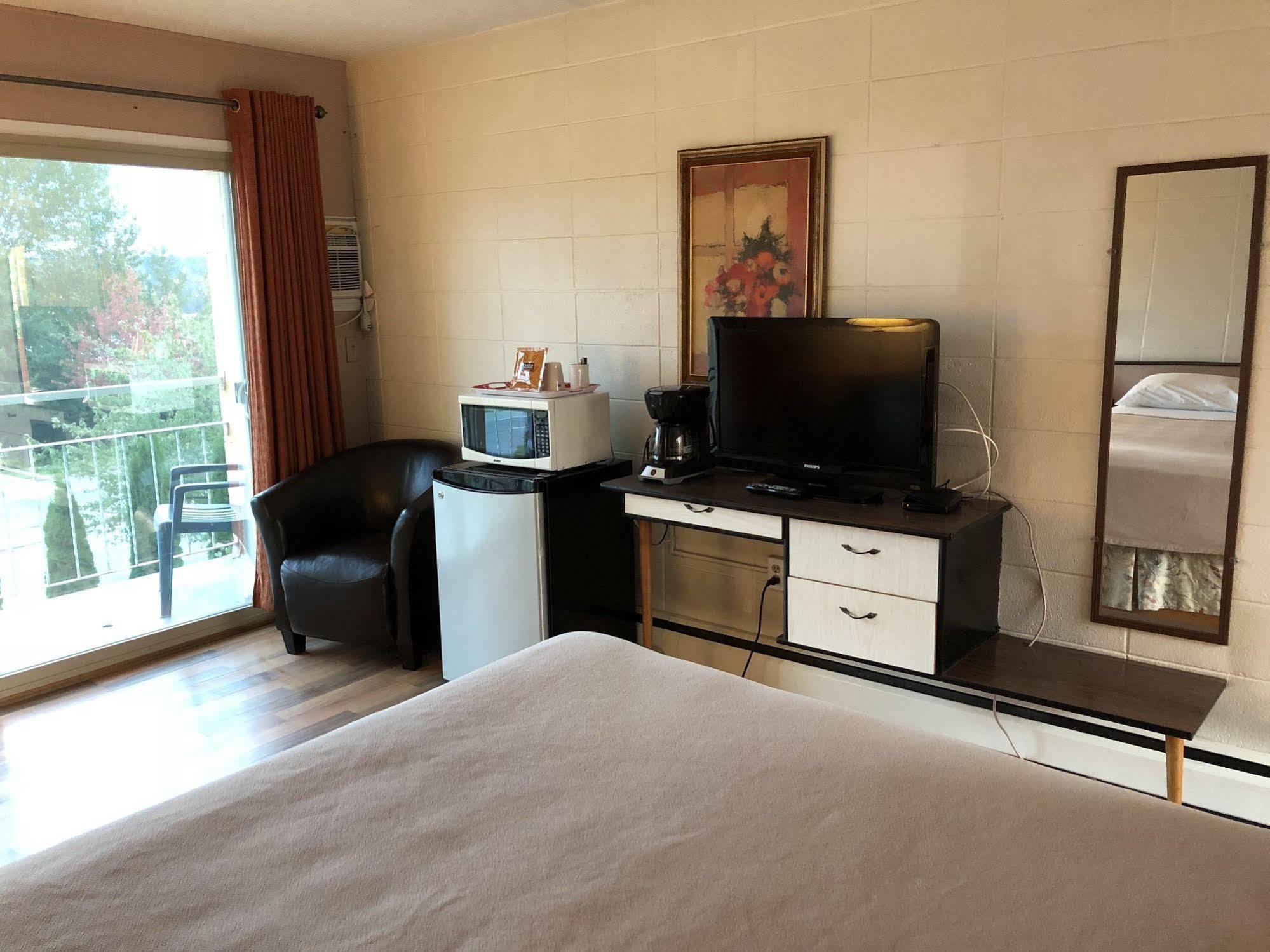 Holiday House Motel Ladysmith Ngoại thất bức ảnh
